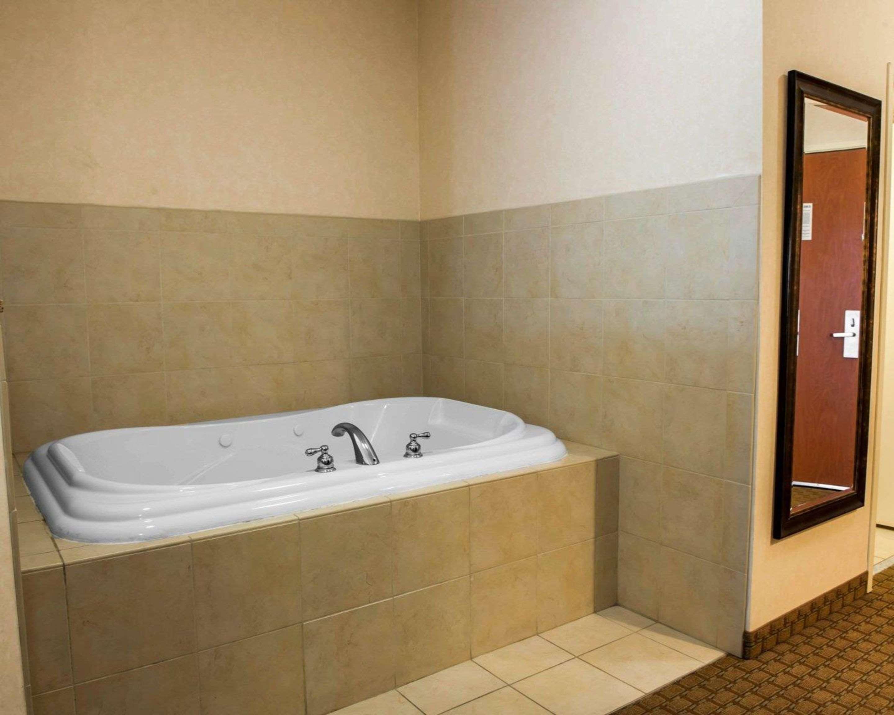 Comfort Suites Southport Εξωτερικό φωτογραφία