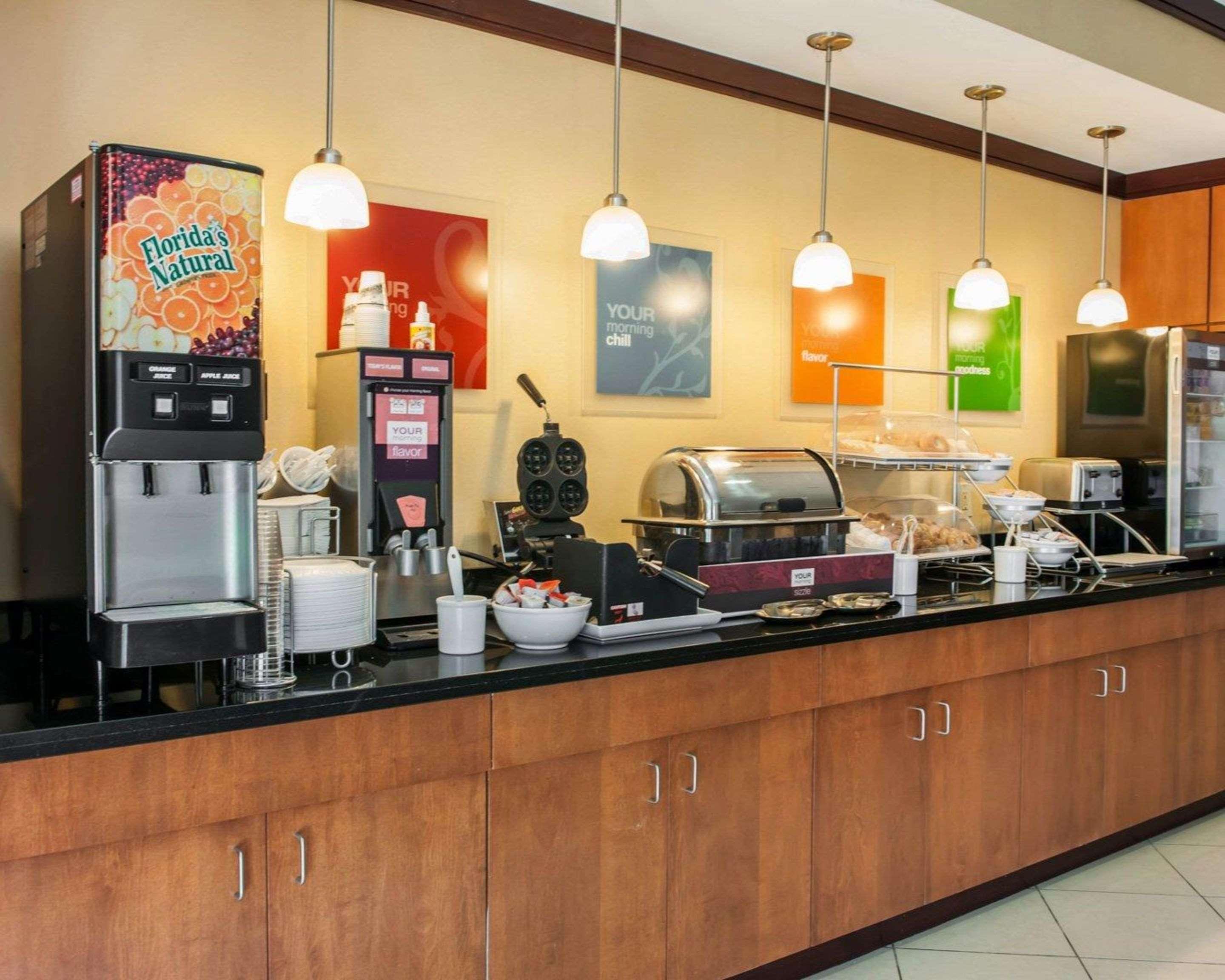 Comfort Suites Southport Εξωτερικό φωτογραφία